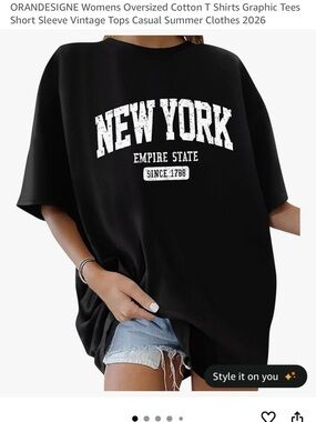 NWOT NEW YORK Graphic Oversized Black Tee